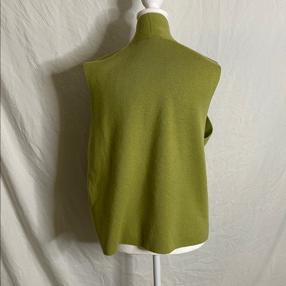 Eileen Fisher V-Neck Sweater Vest in Olive green merino wool xl button up - Picture 4 of 9
